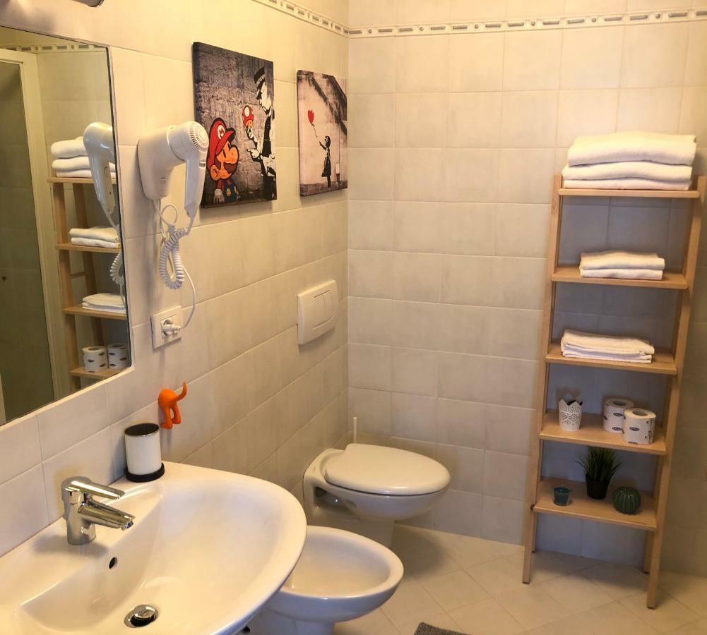 Irides Rooms A Un Passo Dai Parchi Divertimento Lazise Eksteriør bilde