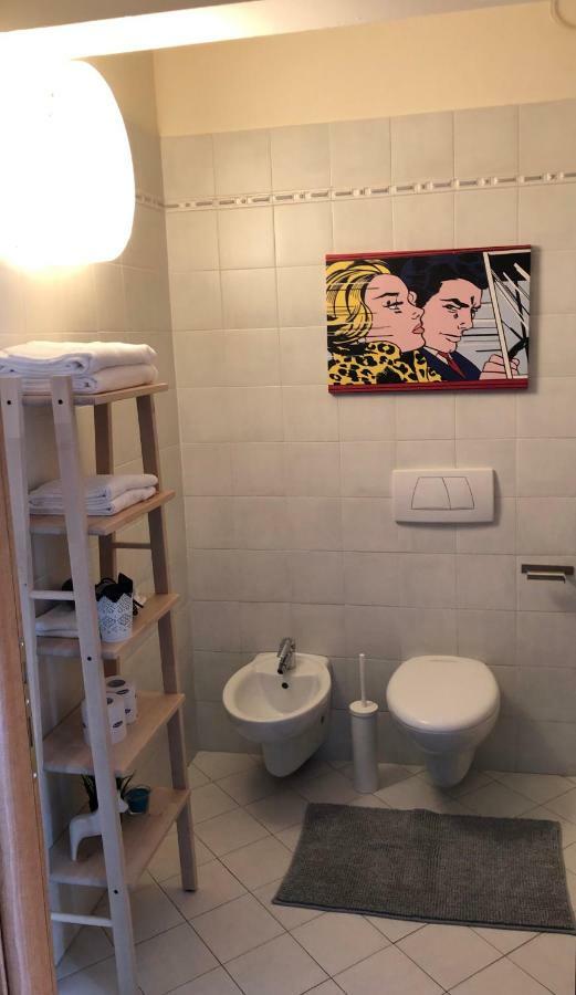 Irides Rooms A Un Passo Dai Parchi Divertimento Lazise Eksteriør bilde