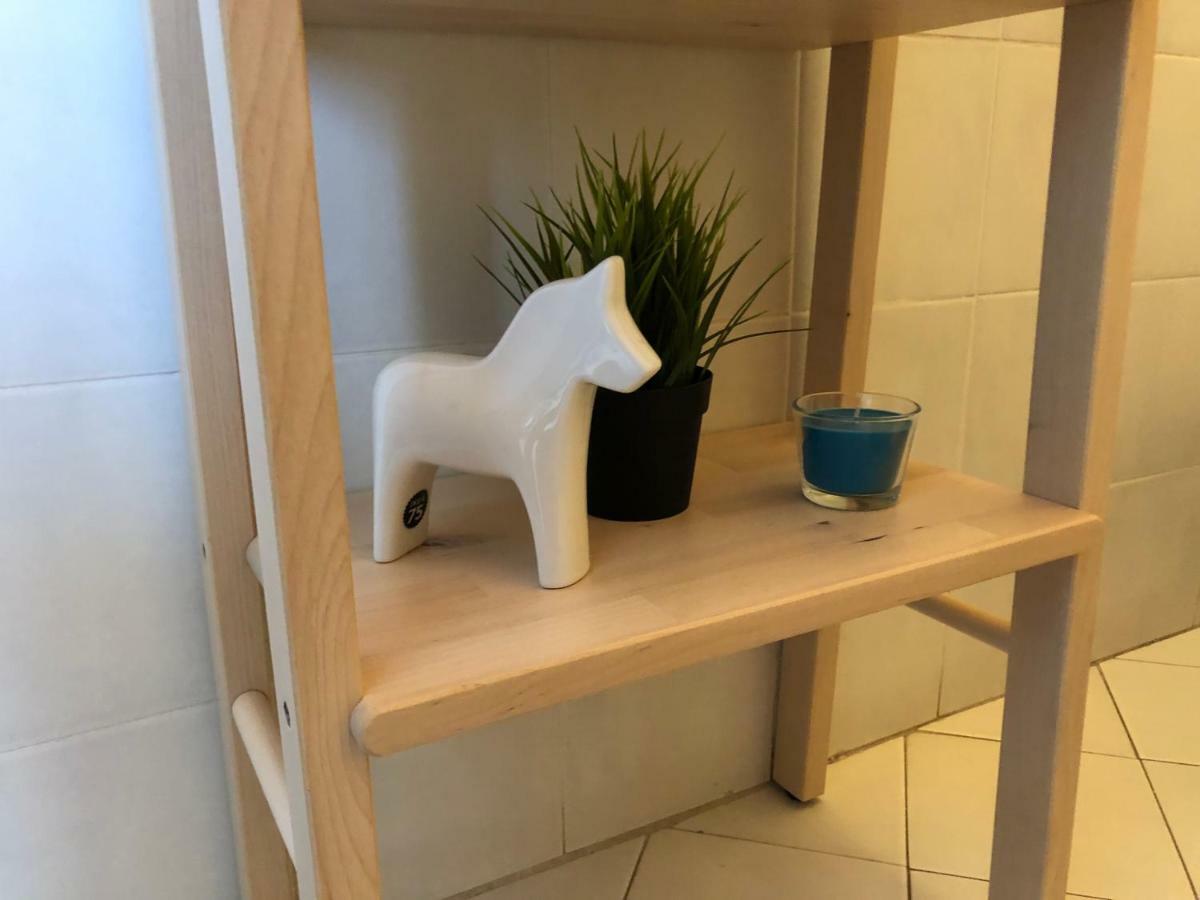 Irides Rooms A Un Passo Dai Parchi Divertimento Lazise Eksteriør bilde