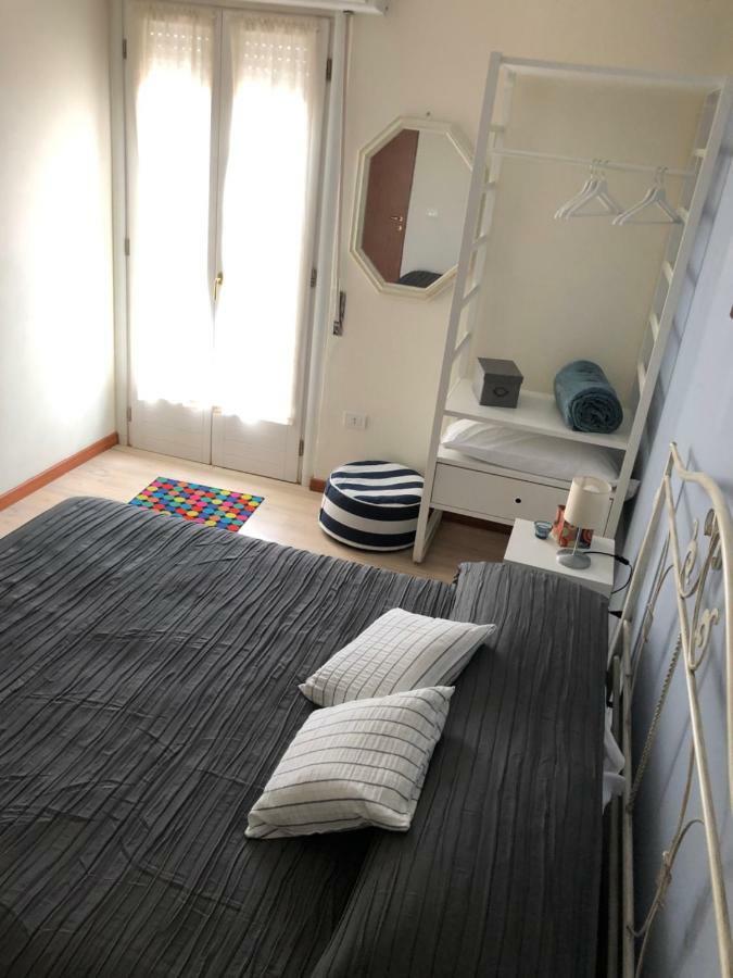 Irides Rooms A Un Passo Dai Parchi Divertimento Lazise Eksteriør bilde